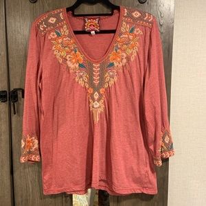 Johnny Was Maeve Embroidered Deep Scoop 3/4 Sleeve Shirt - Large